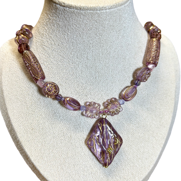 Handmade Purple Diamond-shaped Pendant Necklace